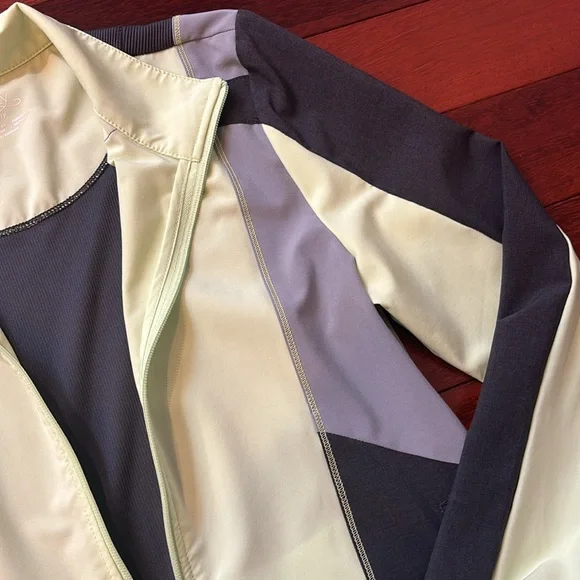 Cherokee Infinity Scrub Jacket - Picture 4 of 6